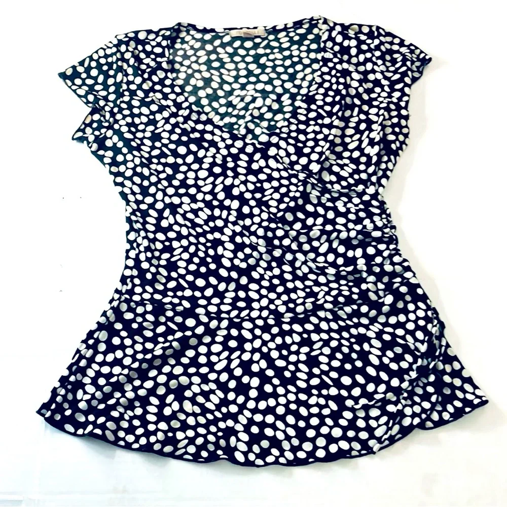 T43 Roz & Ali Ruched Polka Dot Top - Picture 1 of 6